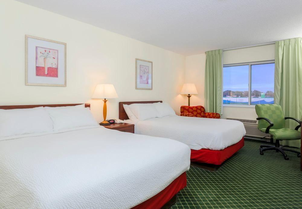 Fairfield Inn Erie Millcreek Mall מראה חיצוני תמונה