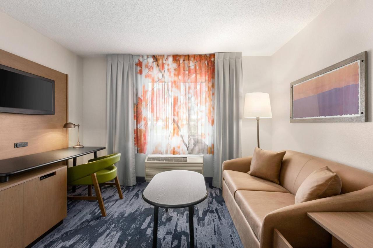 Fairfield Inn Erie Millcreek Mall מראה חיצוני תמונה
