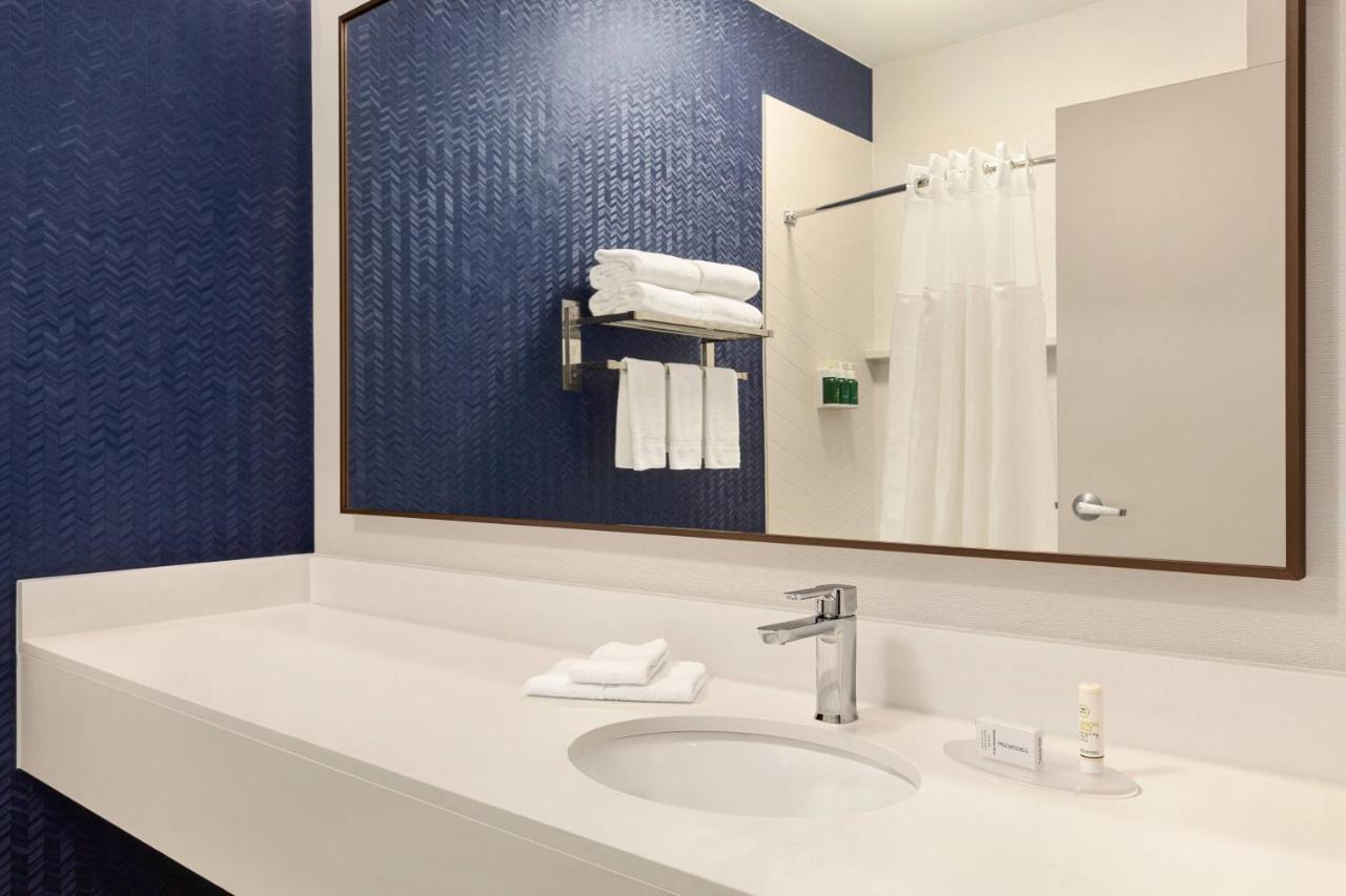 Fairfield Inn Erie Millcreek Mall מראה חיצוני תמונה