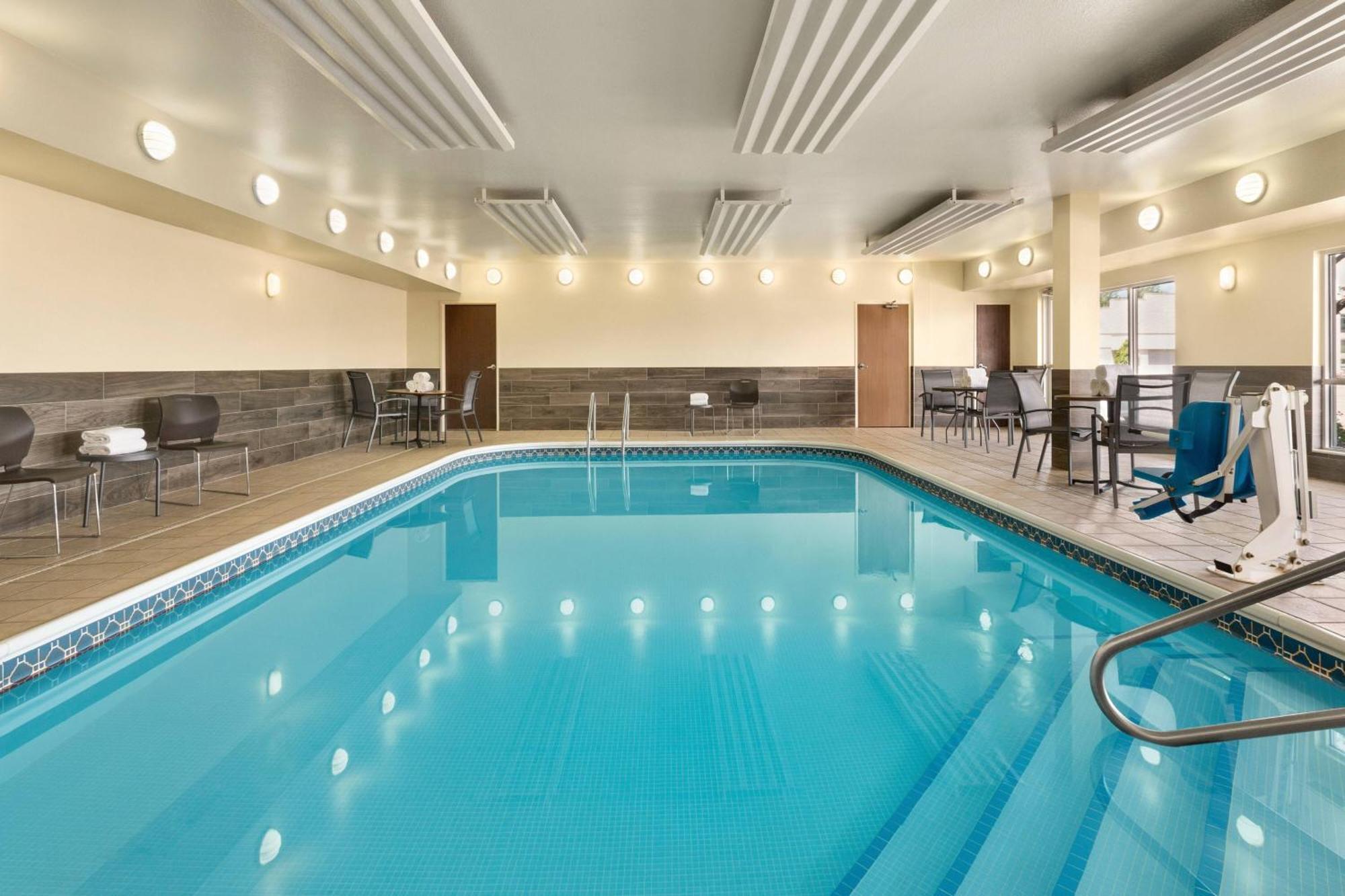 Fairfield Inn Erie Millcreek Mall מראה חיצוני תמונה