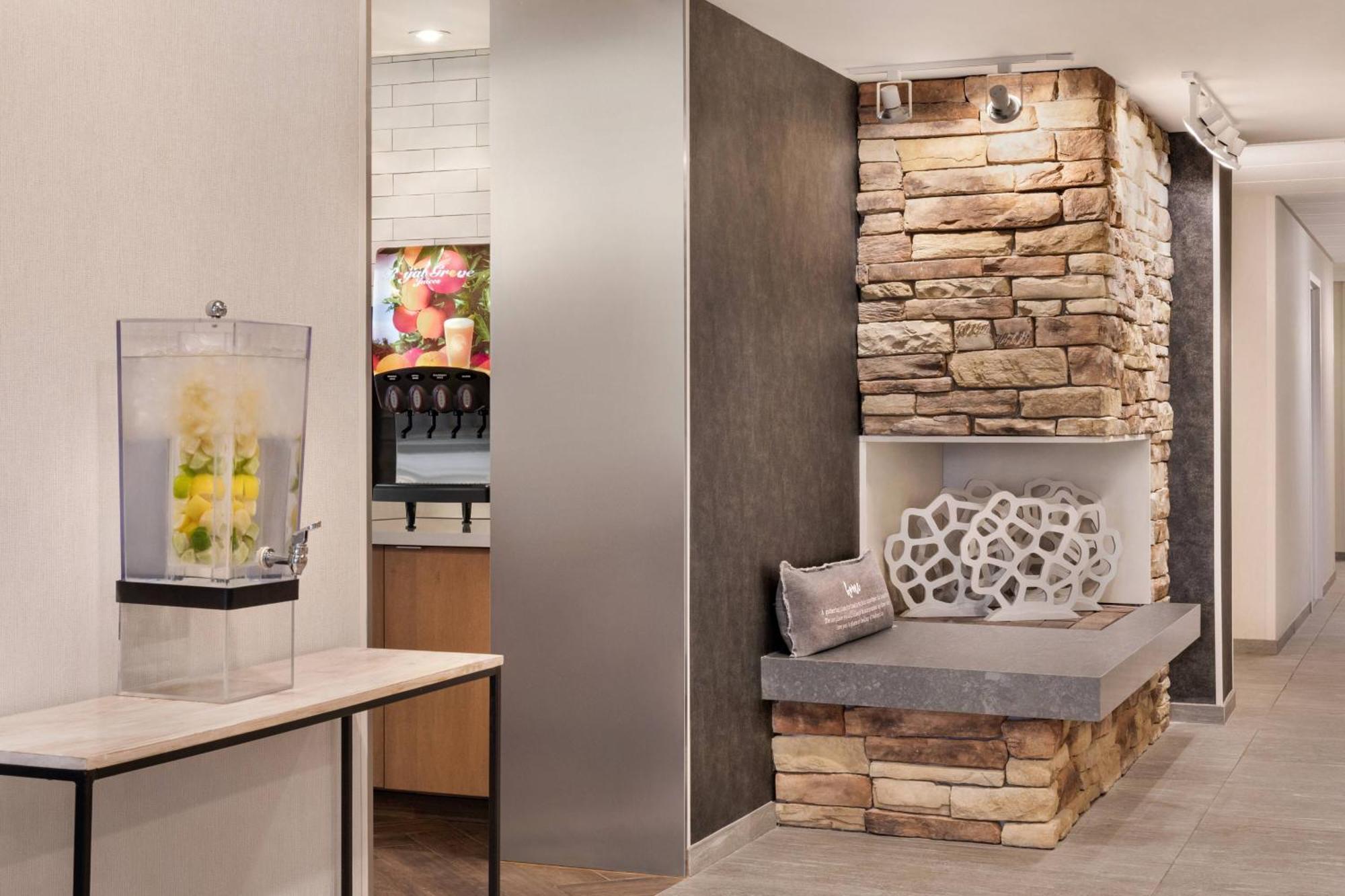 Fairfield Inn Erie Millcreek Mall מראה חיצוני תמונה