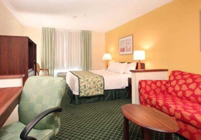 Fairfield Inn Erie Millcreek Mall מראה חיצוני תמונה