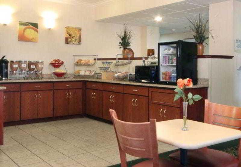 Fairfield Inn Erie Millcreek Mall מסעדה תמונה
